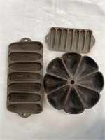 Grouping of Cast Iron Items & Cookware