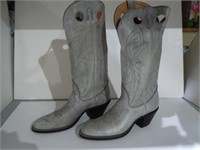 Size 8AA grey Cowboy boots