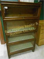 Weis ant. oak 4 section Barrister Bookcase