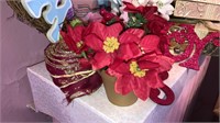 Wreaths, holiday decors lot