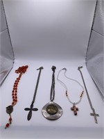 RELIGIOUS NECKLACE LOT