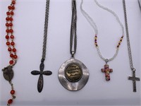 RELIGIOUS NECKLACE LOT