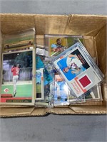 SPORTS CARDS IN PLASTIC SLEEVES/ CASES