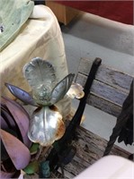 Silver flower solar yard decor