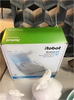 IRobot mopping robot