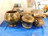 5 PIECES OF POTTERY