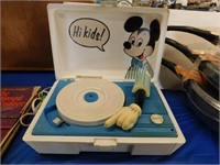 MICKEY MOUSE RECORD PLAYER