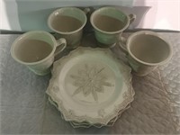 8 pc. Snowflake Cups & Plates