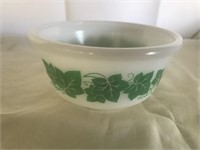 Vintage Green Ivy Hazel Atlas Small Bowl