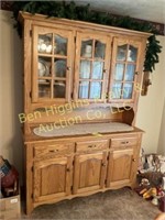 82"H x 62"W Oak Amish china cabinet (very nice)