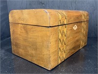EXCEPTIONAL 19TH CENT. INLAID JEWELRY BOX