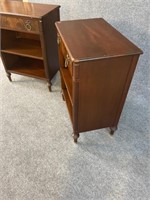 PR OF SOLID MAHOGANY 1 DRAWER STANDS