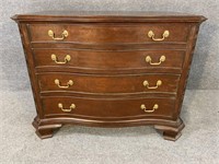 SOLID MAHOGANY 4 DRAWER SERPENTENE FRONT CHEST