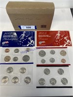 2005 UNCIRCULATED COIN SET W/ STATE QUARTERS,