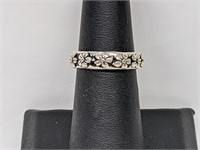 .925 Sterling Silver Flower Band