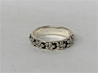 .925 Sterling Silver Flower Band