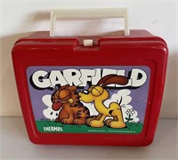 Huge Garfield The Cat Collection - Online Auction