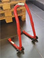 Front paddock stand