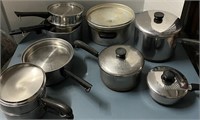 VINTAGE ASSORTED POTS AND PANS