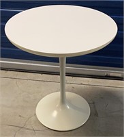 RETRO WHITE ROUND END TABLE