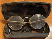 ANTIQUE GOLD BIFOCAL GLASSES IN LEATHER CASE