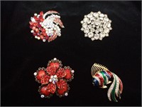 4 BROOCHES