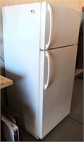 1999 Frigidaire Refrigerator/Freezer, Mdl FRT16CRHW