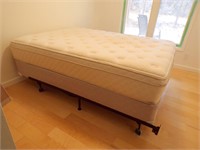 QUEEN SIZE BED & FRAME