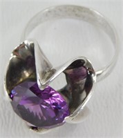 Vintage Sterling Silver Ring with Sparkly Purple