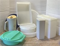 LOT OF VINTAGE TUPPERWARE