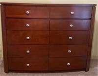 WOOD CHEST OF DRAWERS
