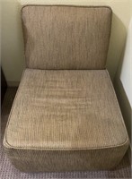 UPHOLSTERED CHAIR NO ARMS