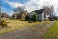 2 Bedroom Home with Garage in Leola, PA