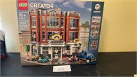 Lego Creator Corner Garage 10264