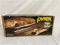 FRENCH BREAD BAKE A ROUND CORNING PYREX BAKING