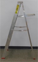 ** Werner Aluminum 5' Ladder - Model 365, Duty
