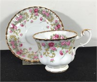 ROYAL ALBERT TEACUP & SAUCER SHERATON SERIES