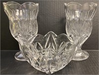 2 CRYSTAL VASES AND SQUARE BOWL