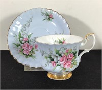 ROYAL ALBERT TEACUP & SAUCER