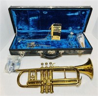 CJ Conn USA Trumpet in Case, Great Condition ,