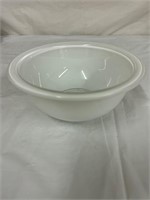 Vintage Pyrex 322 White Nesting / Mixing Bowl