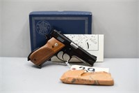 (R) Smith & Wesson Model 39 9mm Pistol