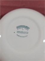 Johnson Bros Made in England 12pc Table Setting