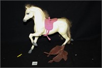 Plastic Horse (for Barbie possibly)2 Saddles
