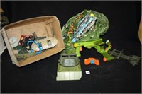 Ninja Turtle Airship toy; Plastic pieces
