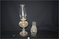 Glass Oil lamp w/extra Chimney