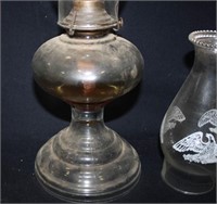 Glass Oil Lamp w/extra Chimney w/eagle décor
