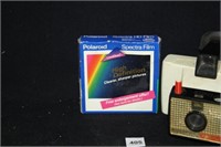 Polaroid Swinger Camera w/spectra Film