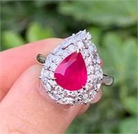 2.5ct Mozambique ruby ring 18k gold