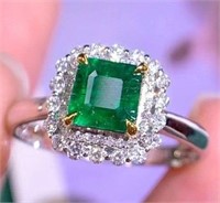 1.5ct Natural Emerald Ring in 18k Yellow Gold